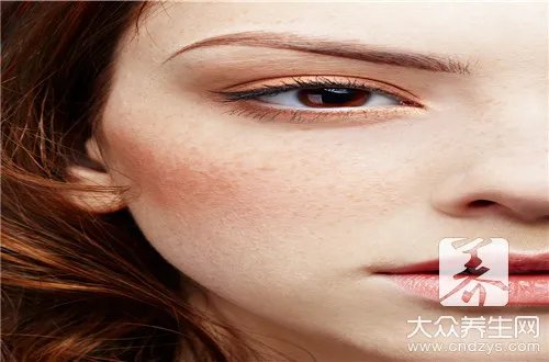 蝴蝶斑是怎么形成的