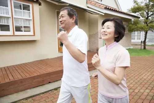 国医大师郭诚杰受聘中经堂顾问 双方联合开展经络预防缓解乳腺增生研究  