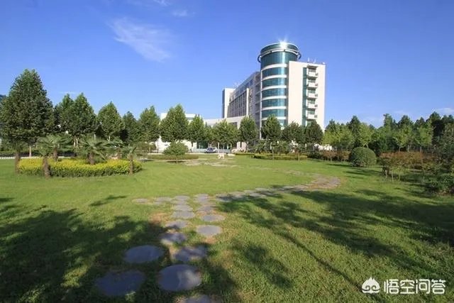 郑州黄河科技学院是一所什么性质和档次的大学？