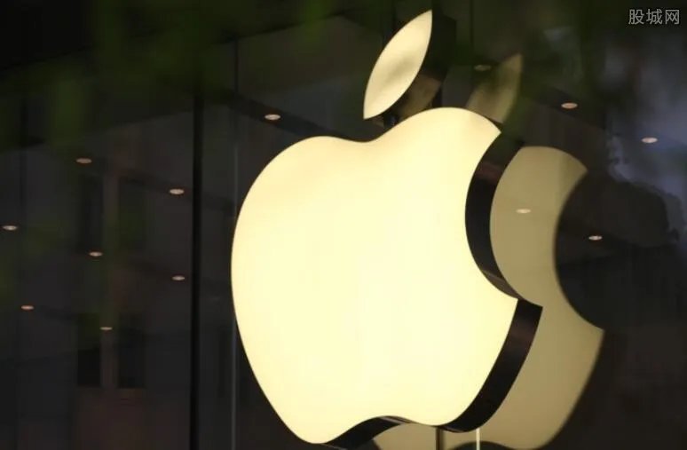 新iPhone开卖遇冷 新款苹果手机遇冷真相揭秘