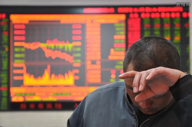 人保资产爆老鼠仓 判决书披露具体作案细节