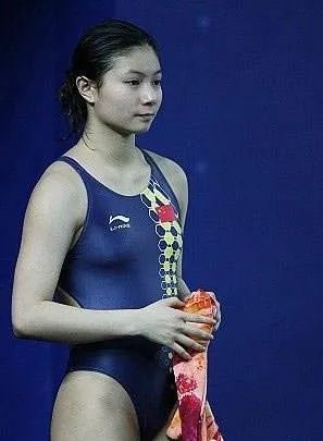 何姿自曝大尺度私照 曝大尺度照片是怎么回事