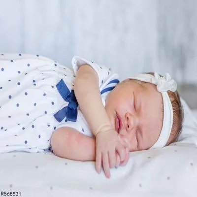 宝宝几个月用枕头 婴儿枕头尺寸