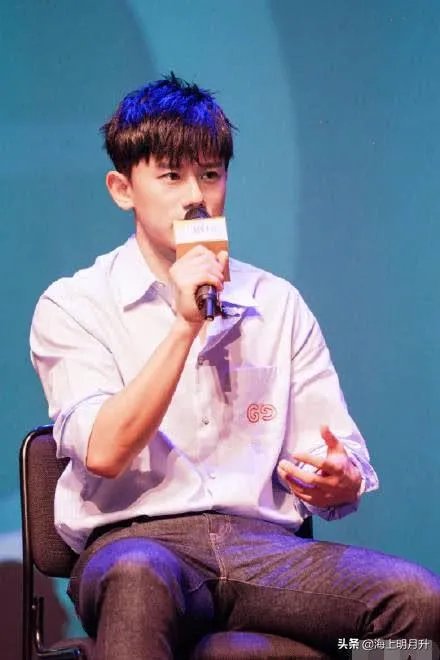 张杰入职上海大学电影学院，你怎么看？