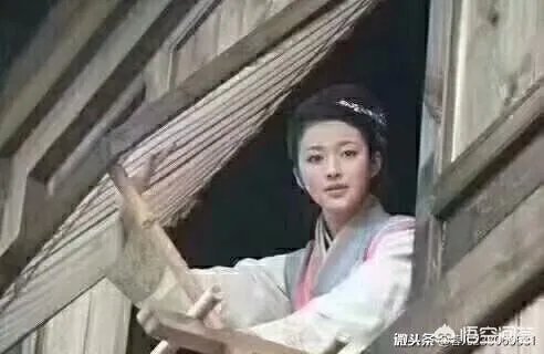 如果你和恋爱结婚时,你的前对象来砸场子,该怎么办?