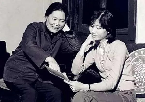 茹志鹃的百合花表达了什么