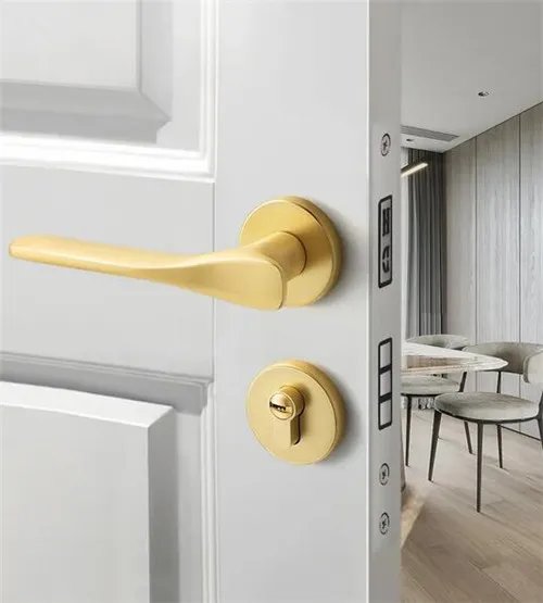 门把手高度一般是多少