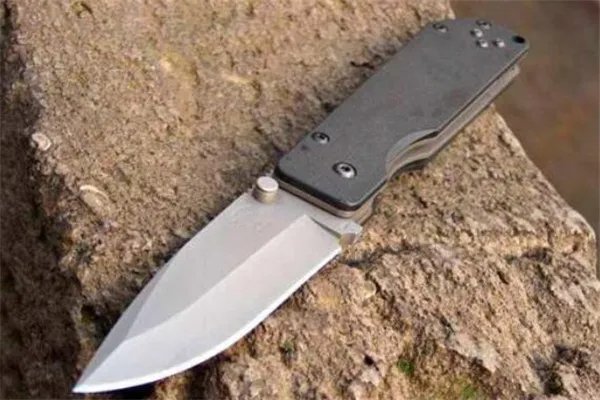 世界十大最帅匕首 猛虎刀帅到想哭,第一竟然是最差的刺刀