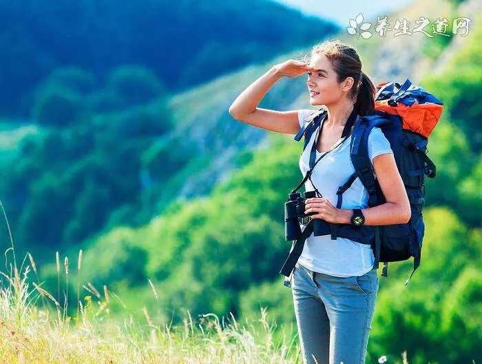 你是一朵云，在我的天空诗意地栖居