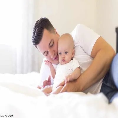 宝宝氙气是什么症状 宝宝疝气的原因有什么