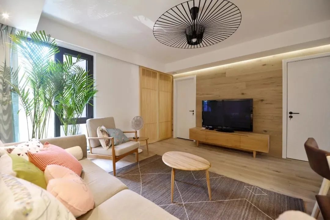 看完这20款电视背景墙，终于明白为何原木风这么火了！！