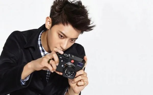 黄子韬狂删微博怎么回事？