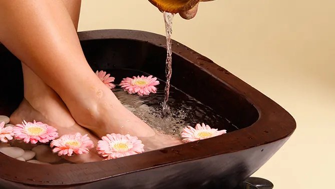 泡脚的最佳时间