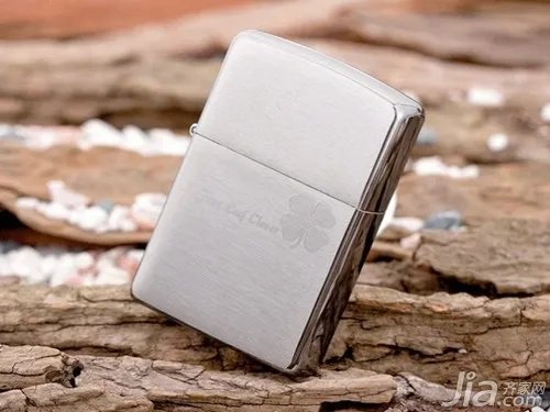 zippo打火机要如何加油 zippo打火机加油注意事项