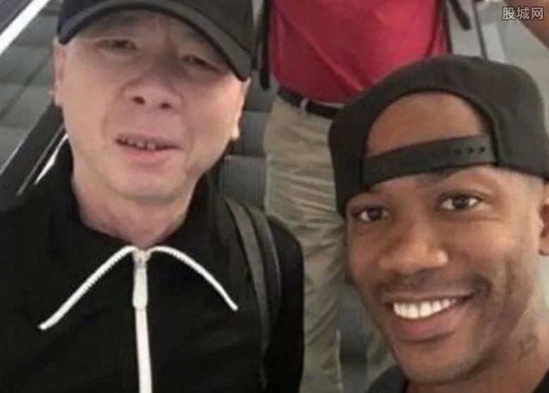 冯小刚痛斥小鲜肉 看不惯小鲜肉搔首弄姿的样子