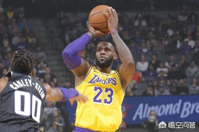 库里9记三分射穿骑士，没有詹姆斯的骑勇大战还有多少人关注？