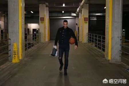 麦科勒姆得到50分，是否是他个人最高分？他曾经还打出过高光数据吗？