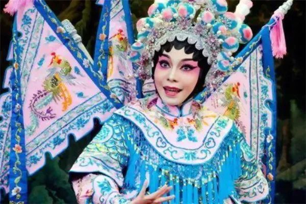 广东十大粤曲排行榜：《梁祝》上榜，第九是《紫钗记》