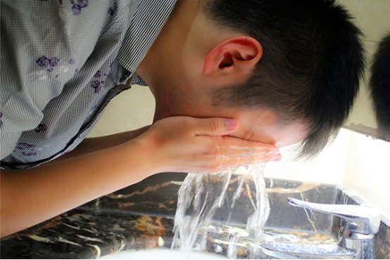 白醋洗脸有什么好处