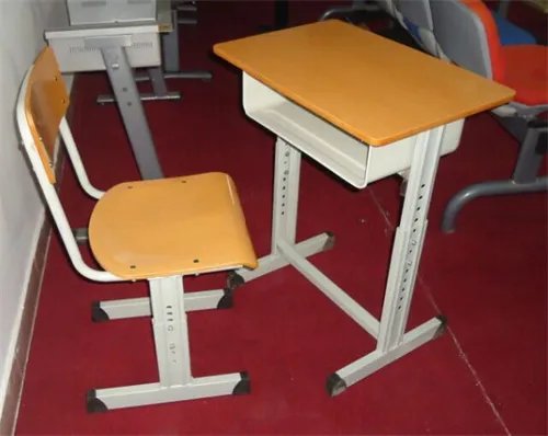 学生课桌椅标准尺寸多少合适