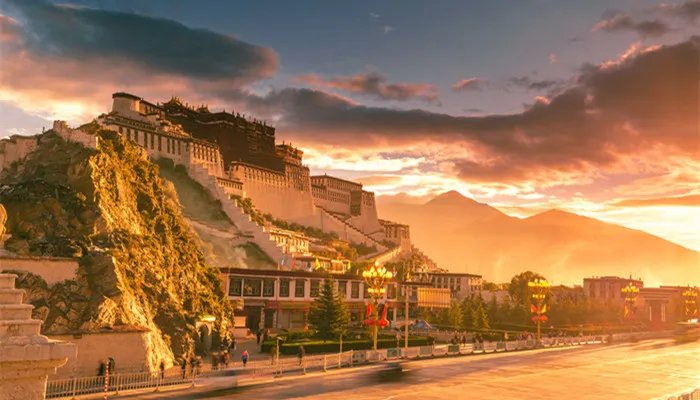 布达拉宫海拔 布达拉宫的海拔有多高