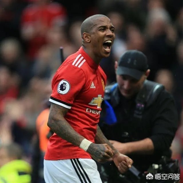 阿什利杨是怎么防住萨拉赫的?