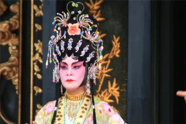 广东十大粤曲排行榜：《梁祝》上榜，第九是《紫钗记》