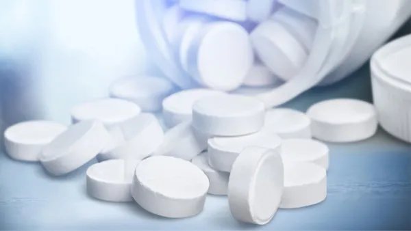 甲硝唑片的作用与用途是什么?牙疼甲硝唑一次吃多少片?