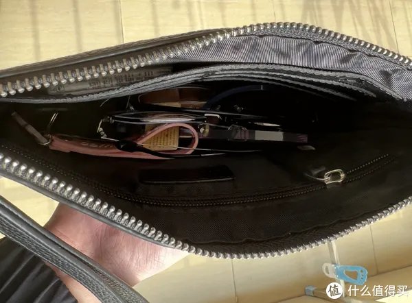 眼镜镜片到底有没有必要买贵的？多角度测评对比依视路、蔡司、康耐特 镜片！