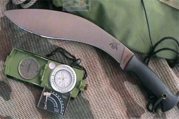 世界十大最帅匕首 猛虎刀帅到想哭,第一竟然是最差的刺刀