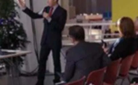 竞选班委的演讲稿