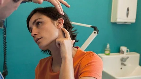 扭伤脖子怎么办