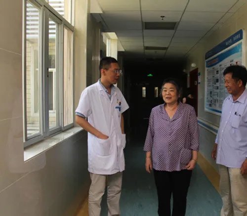 确认过眼神,李爱民让袁姨看到活下去的希望