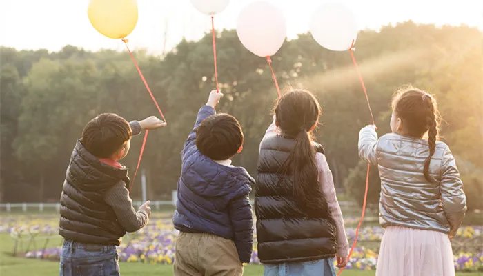 踩气球的游戏规则 踩气球的游戏规则是什么