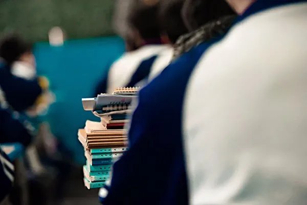 怎么上课集中注意力