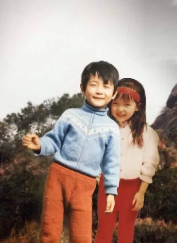 为什么罗晋紧牵唐嫣？