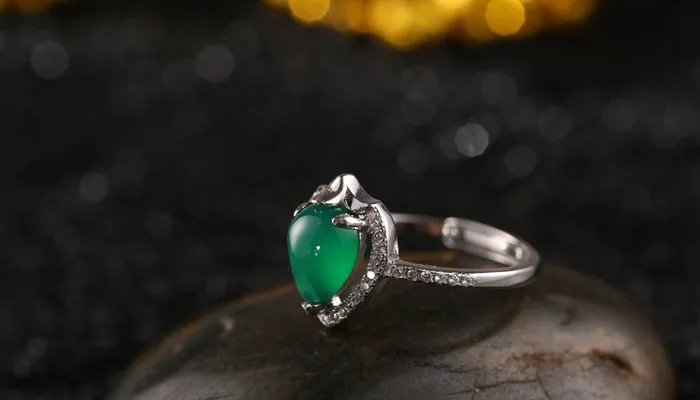 尾戒是什么意思