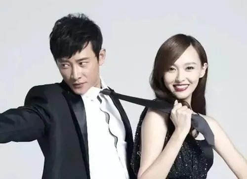 为什么罗晋紧牵唐嫣？