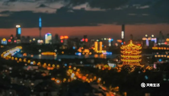 黄鹤楼哪年建成