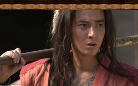 史进的绰号为什么叫九纹龙？与他的纹身有关吗？