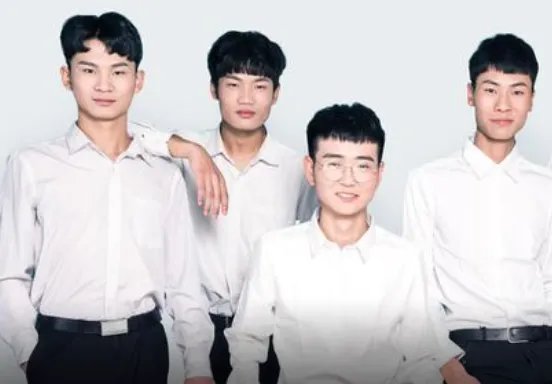 七月的风,八月的雨是什么歌