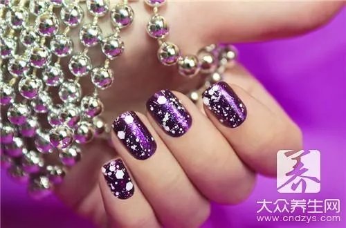  美甲的基本步骤