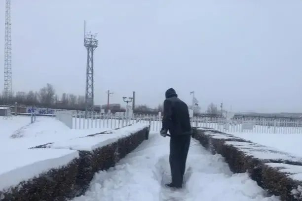 北方暴雪南方多地气温超31度,南北地区的温差为何如此之高?