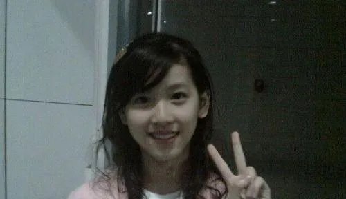 奶茶妹妹清华臭名昭著 章泽天在清华遭孤立怎么名声那么差图片