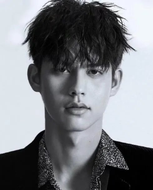 bright泰国男星辱华来龙去脉，bright为什么叫B人？