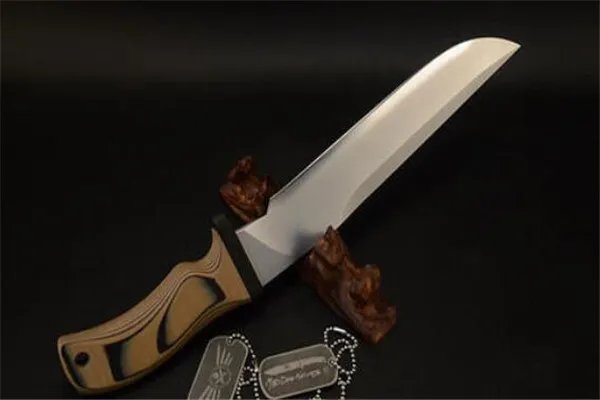 世界十大最帅匕首 猛虎刀帅到想哭,第一竟然是最差的刺刀