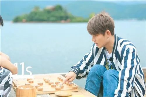 陈翔哭了是在哪个节目上?是真的哭了吗?