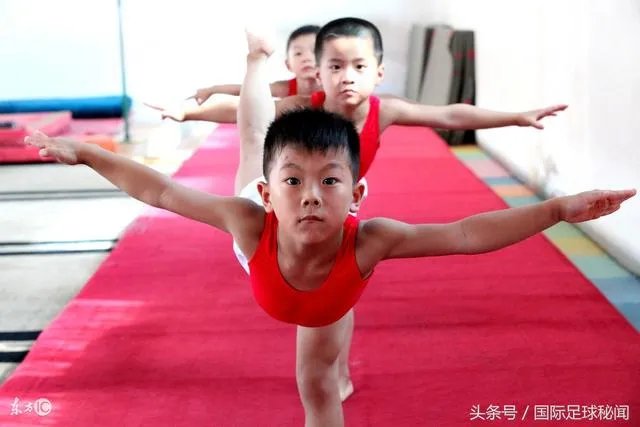 “世界体操冠军摇篮中的孩子：学了四年，我不想练了”，我们一定要把孩子培养成体操冠军吗？