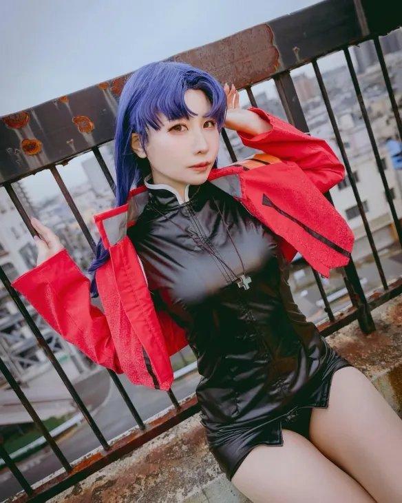 超“胸”大姐姐来袭！岛国熟女系美女しらほしなつみ