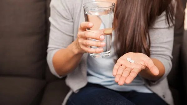 甲硝唑片的作用与用途是什么？牙疼甲硝唑一次吃多少片？